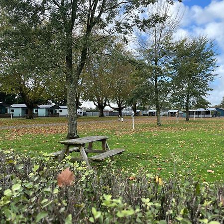 Cambridge Top 10 Holiday Park Extérieur photo