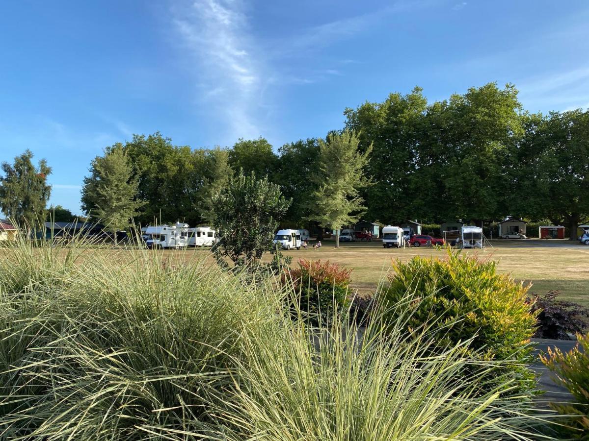 Cambridge Top 10 Holiday Park Extérieur photo